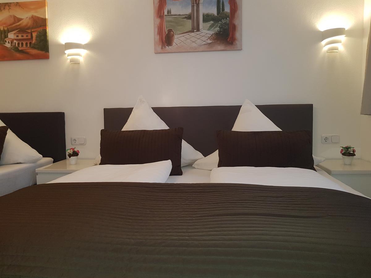 Fussen Apartments - West Apartments מראה חיצוני תמונה